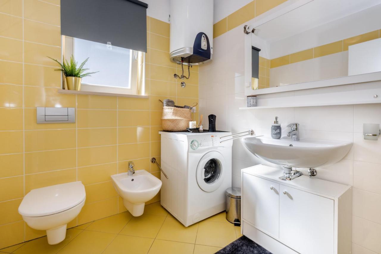 Cami -stylish With A Beautiful Seaview